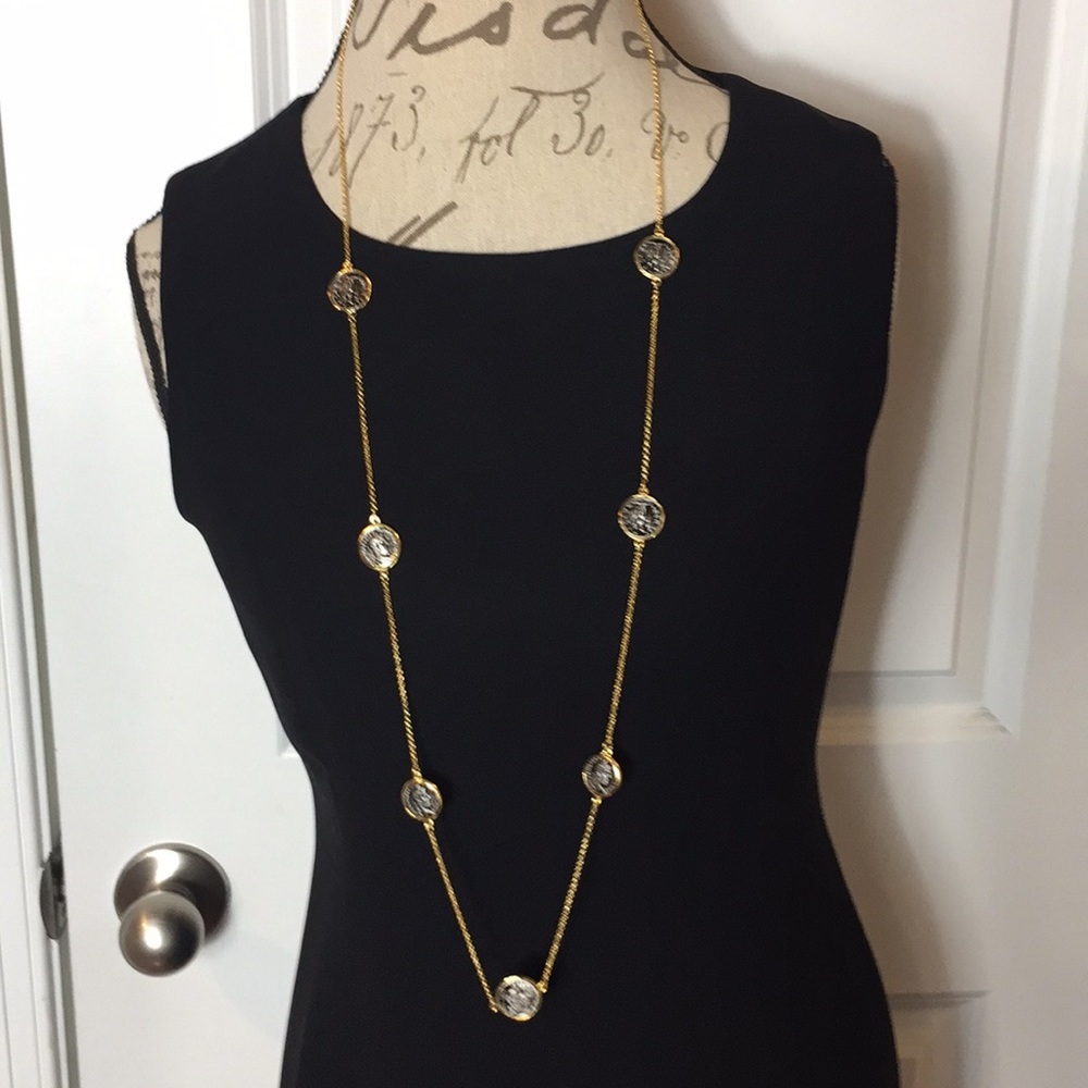 J27 - Necklace